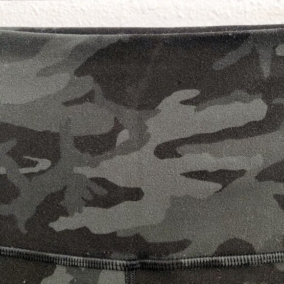LULULEMON Align Pant *Full Length 28" Incognito Camo Multi Gator Green Size 6 - Picture 6 of 8